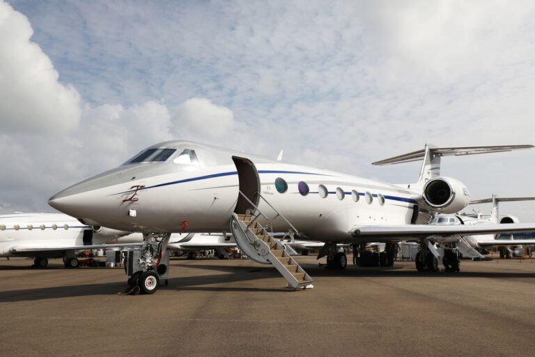 How to Avoid Private Jet Scams: The Definitive Editorial Guide